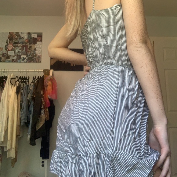 NWOT STRIPED RUFFLE DRESS - Picture 2 of 2